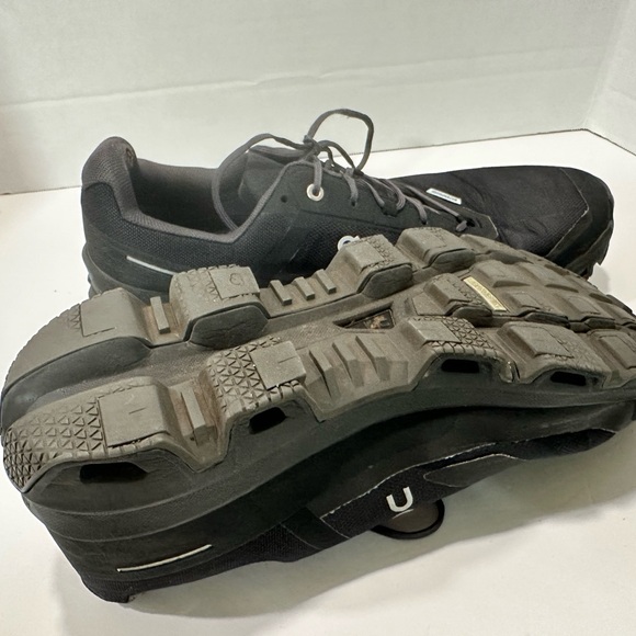 ON Cloud Cloudventure; Black; size 12 Men’s - Picture 2 of 8